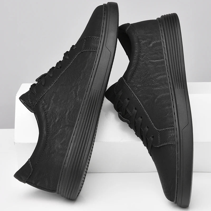 Herensneakers in matte leerlook met wit contraststiksel en cupsole met geribbelde rand - beeld 7