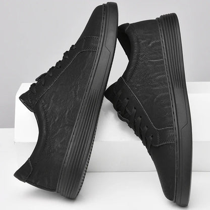 Herensneakers in matte leerlook met wit contraststiksel en cupsole met geribbelde rand - beeld 7