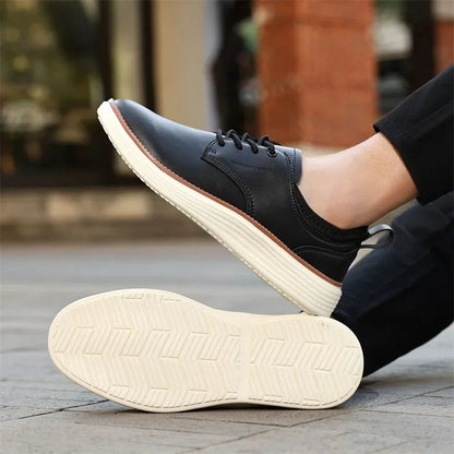 Herensneakers in leerlook met elastische kraag, witte zool met bruine rand en hiellus - beeld 7