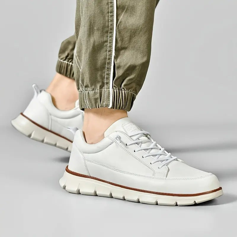 Herensneakers in gladde leerlook met flexibele zool met groeven en cognac rand - beeld 9