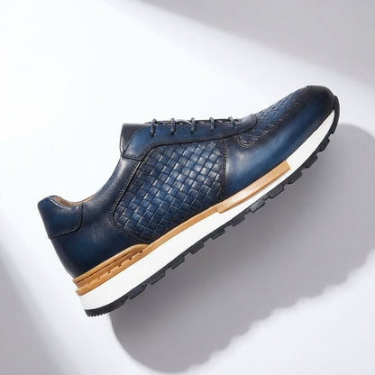 Herensneakers in leerlook met geperst vlechtmotief en witte profielzool - beeld 6