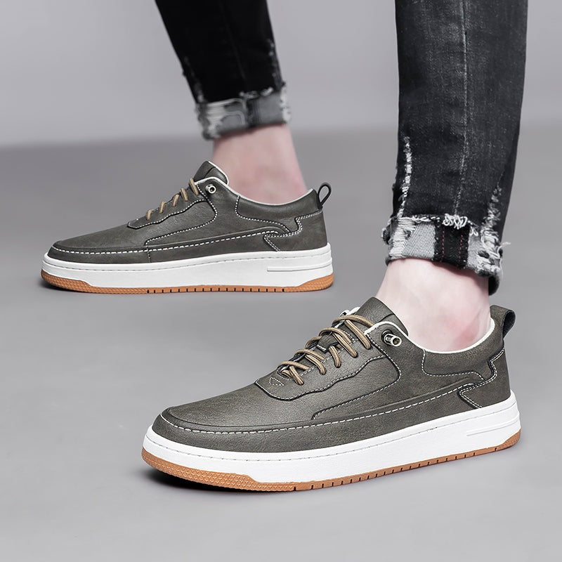 Lage herensneakers in leerlook met contraststiksel, witte zool en bruine loopzool - beeld 6