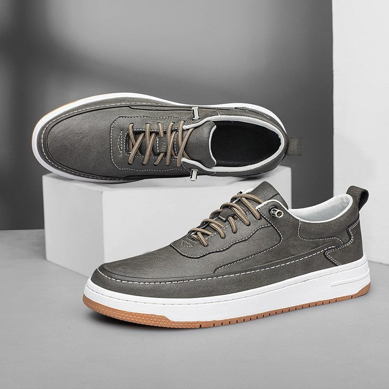 Lage herensneakers in leerlook met contraststiksel, witte zool en bruine loopzool - beeld 8