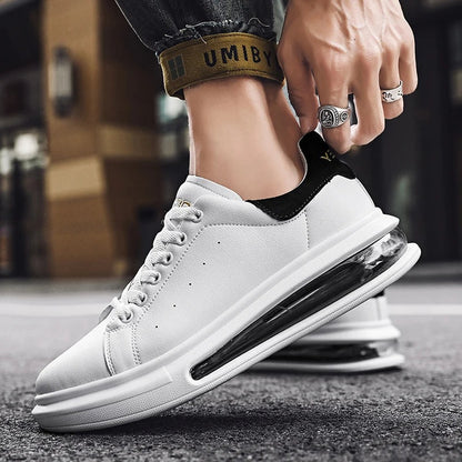 Herensneakers in leerlook met dikke zool, zichtbaar luchtkussen en hielstuk in suède look - beeld 5