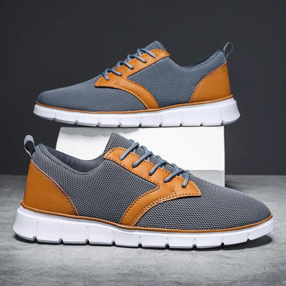 Herensneakers van mesh met zadelvormige inzet in leerlook, witte rubberen zool en hiellus - beeld 4