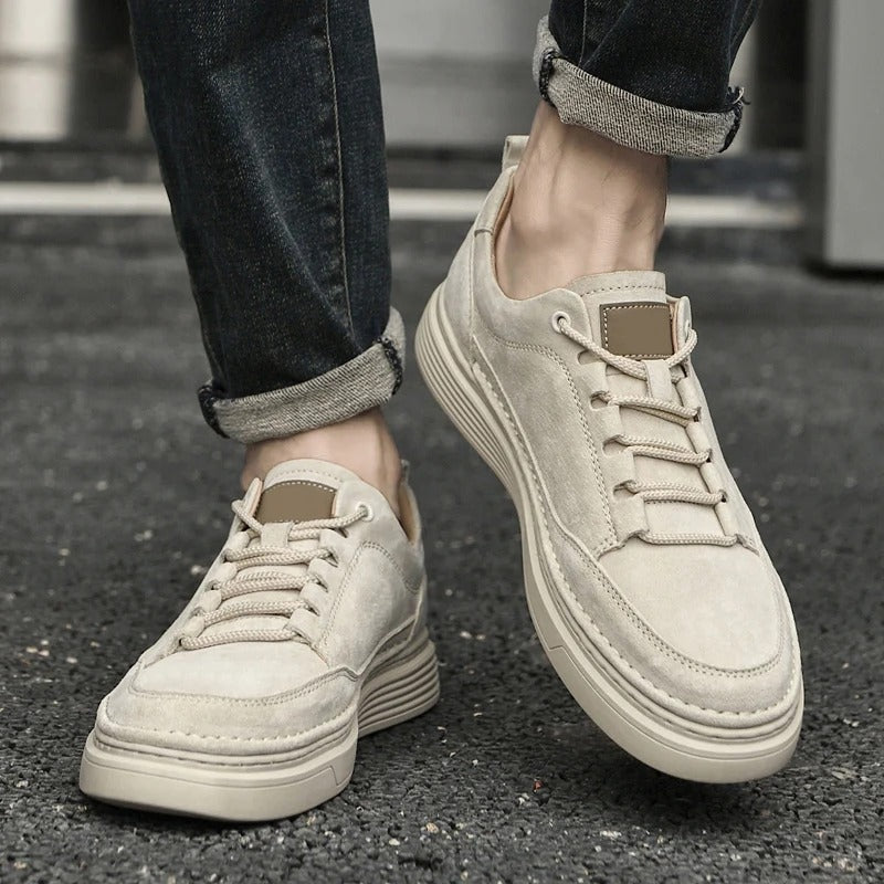 Herensneakers in suède look met dikke rubberen zool, hiellus en mocassinnaad - beeld 6