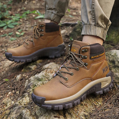 Hoge wandelschoenen voor heren met profielzool en gevoerde kraag