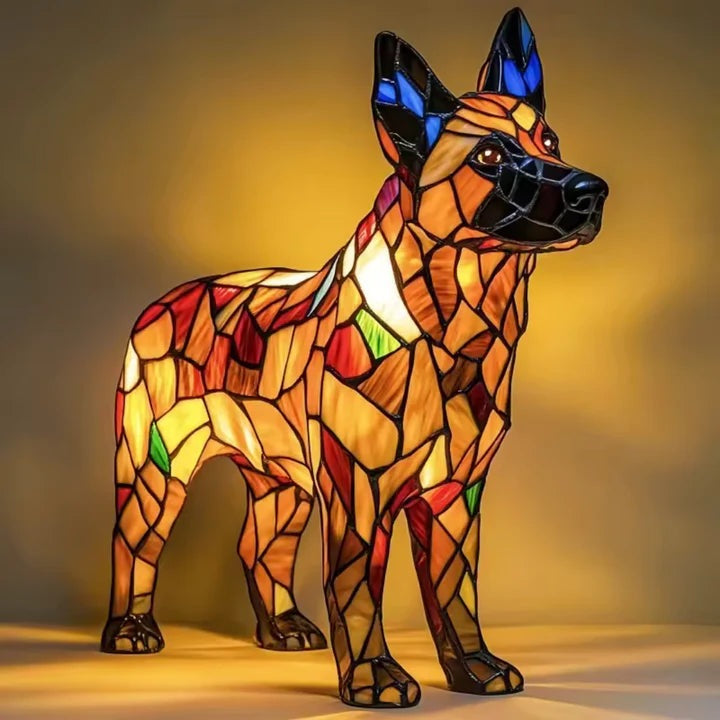 Hondenlamp in glas-in-loodlook met gekleurde vlakjes in oranje, geel, rood en blauw - duitse herder