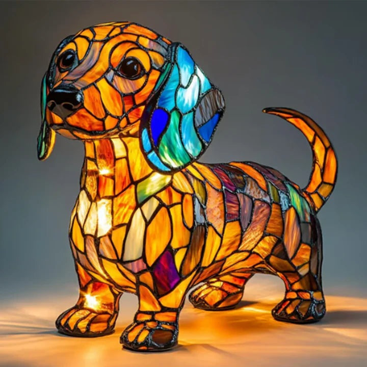 Hondenlamp in glas-in-loodlook met gekleurde vlakjes in oranje, geel, rood en blauw - teckel