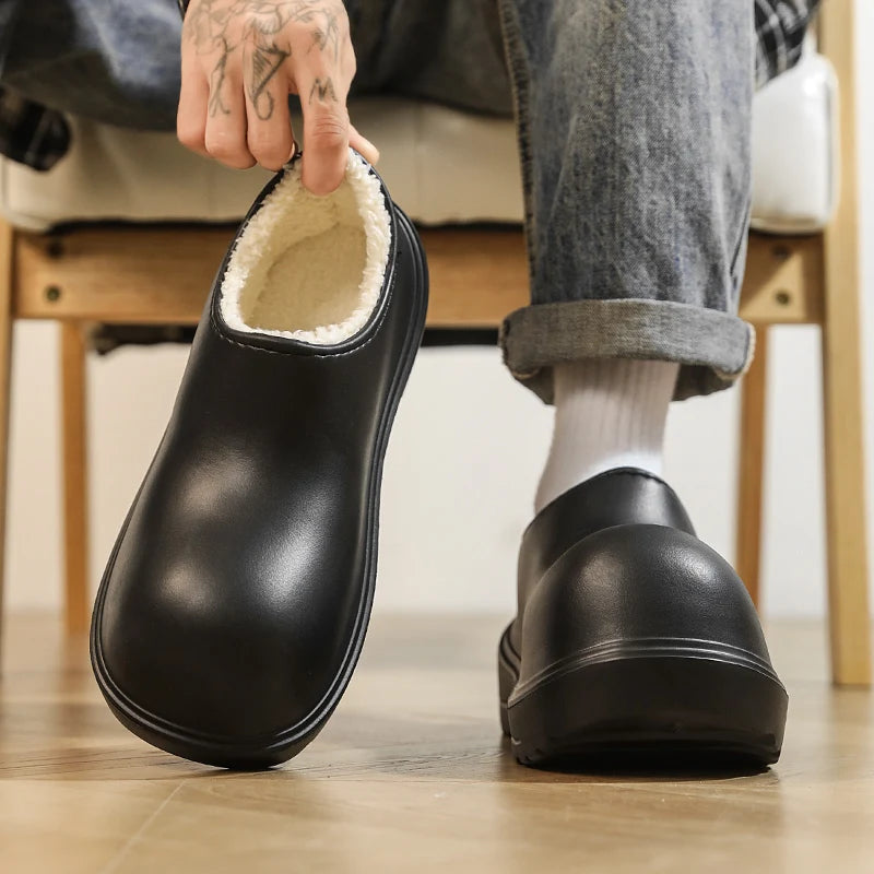 Horeca schoenen van EVA met dichte neus en dikke antislipzool - zwart met teddyvoering