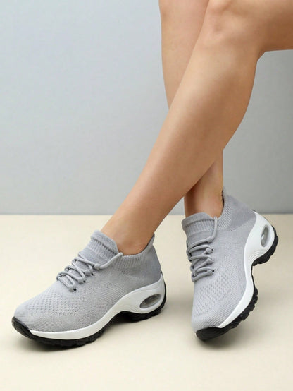 Instap sneakers voor dames met gebreide schacht, sierveters en dikke zool met zichtbare luchtkamer - lichtgrijs