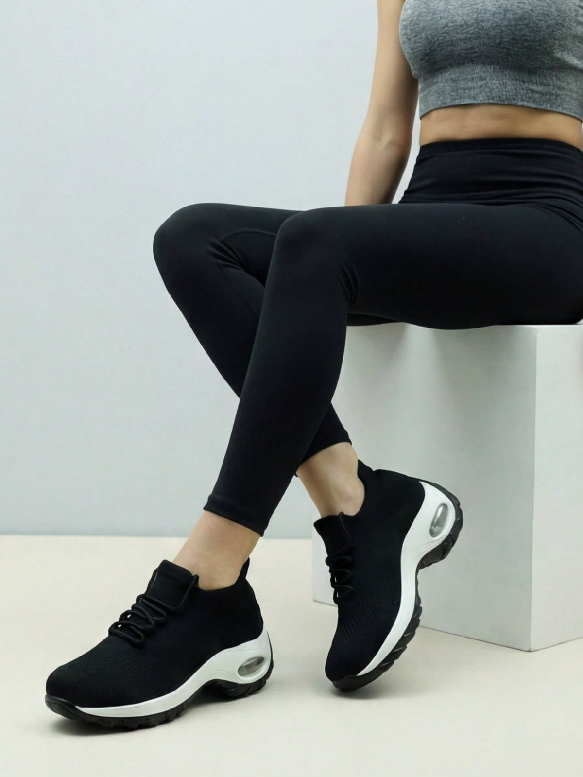 Instap sneakers voor dames met gebreide schacht, sierveters en dikke zool met zichtbare luchtkamer - beeld 9