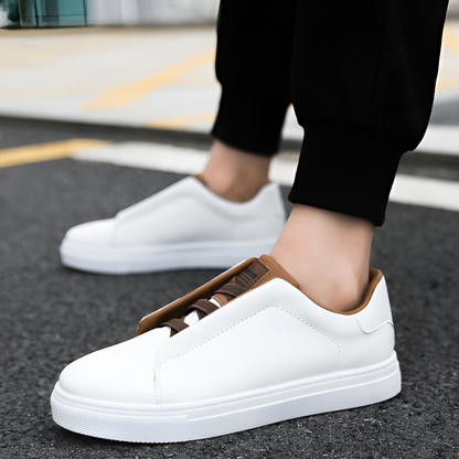 Instapsneakers voor heren in leerlook met elastische veters