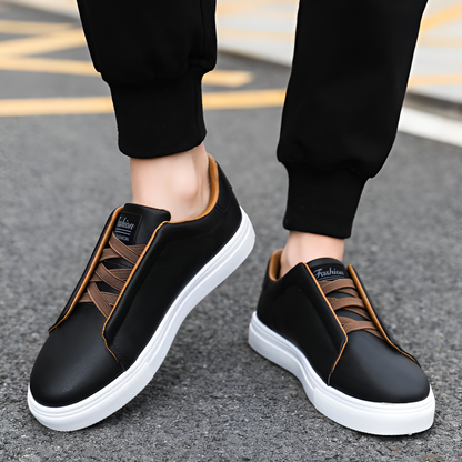 Instapsneakers voor heren in leerlook met elastische veters
