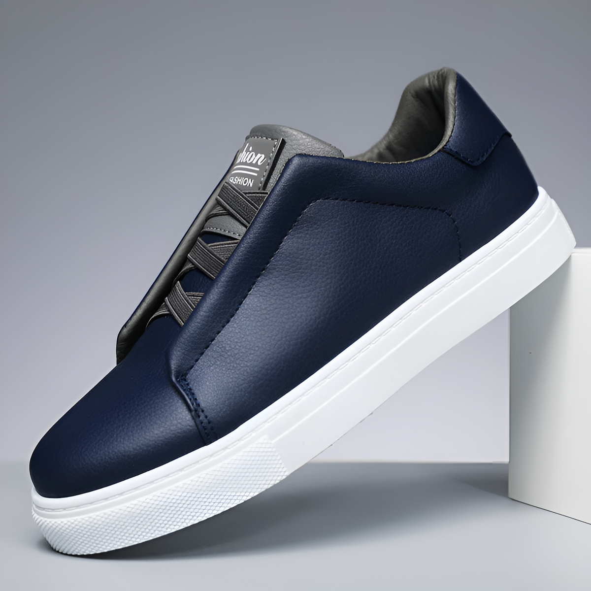Instapsneakers voor heren in leerlook met elastische veters