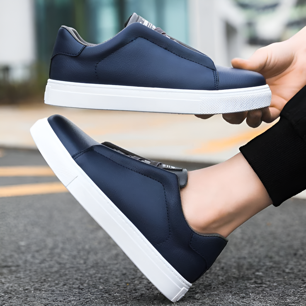 Instapsneakers voor heren in leerlook met elastische veters