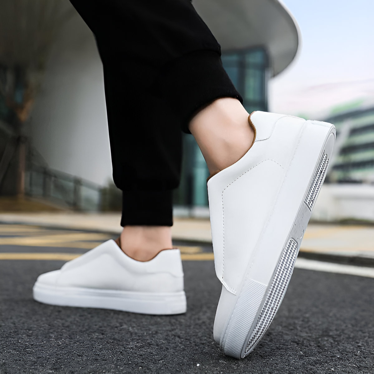 Instapsneakers voor heren in leerlook met elastische veters