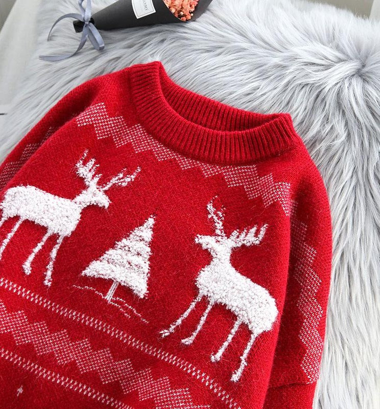 Oversized kersttrui voor dames met pluizige rendieren en een kerstboompje