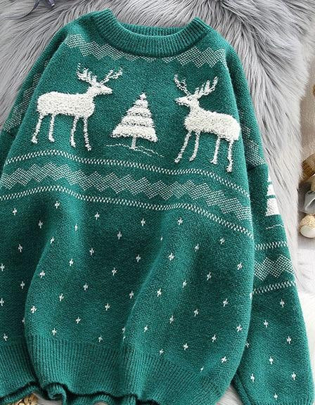 Oversized kersttrui voor dames met pluizige rendieren en een kerstboompje - groen met rendieren