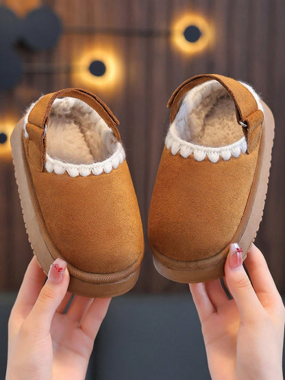 Kinderpantoffels in suède look met hielband met klittenband, pluche voering en geschulpte rand - beeld 7