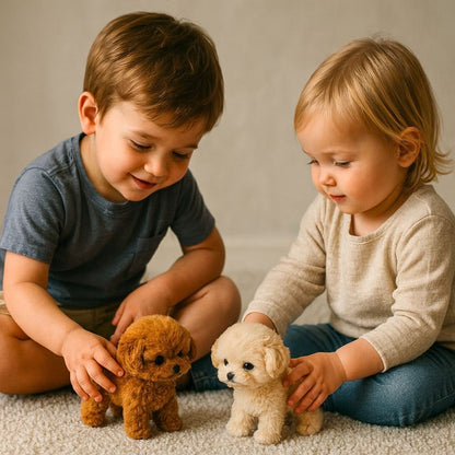 Pluche knuffelhond poedel met krullende vacht, zwarte oogjes en een opgekruld staartje