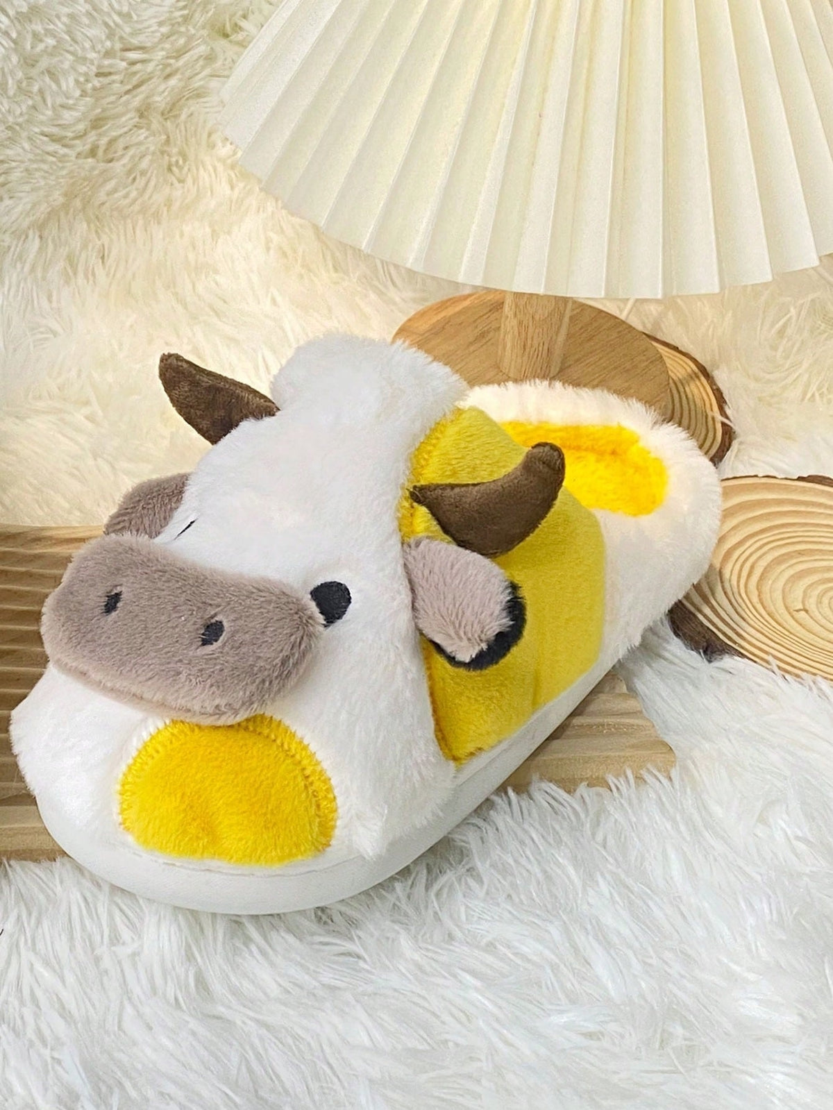 Koe pantoffels van pluche met hoorntjes, oren en snuit op de neus en vlekken op de zijkant - beeld 9