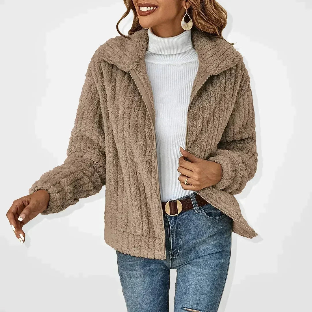 Kort teddy damesvest met rits, ribstructuur en brede kraag - taupe
