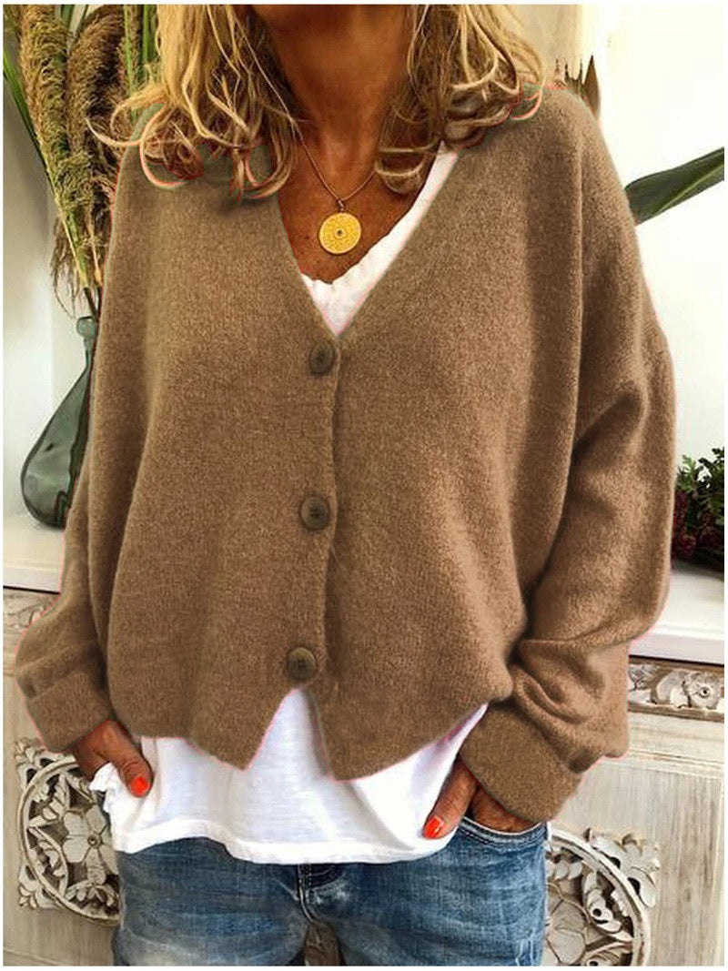 Kort wijd damesvest met V-hals en drie grote knopen - camel
