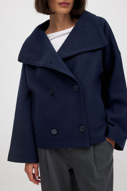 Korte oversized damesjas in wollook met grote kraag en dubbele knopenrij - marineblauw