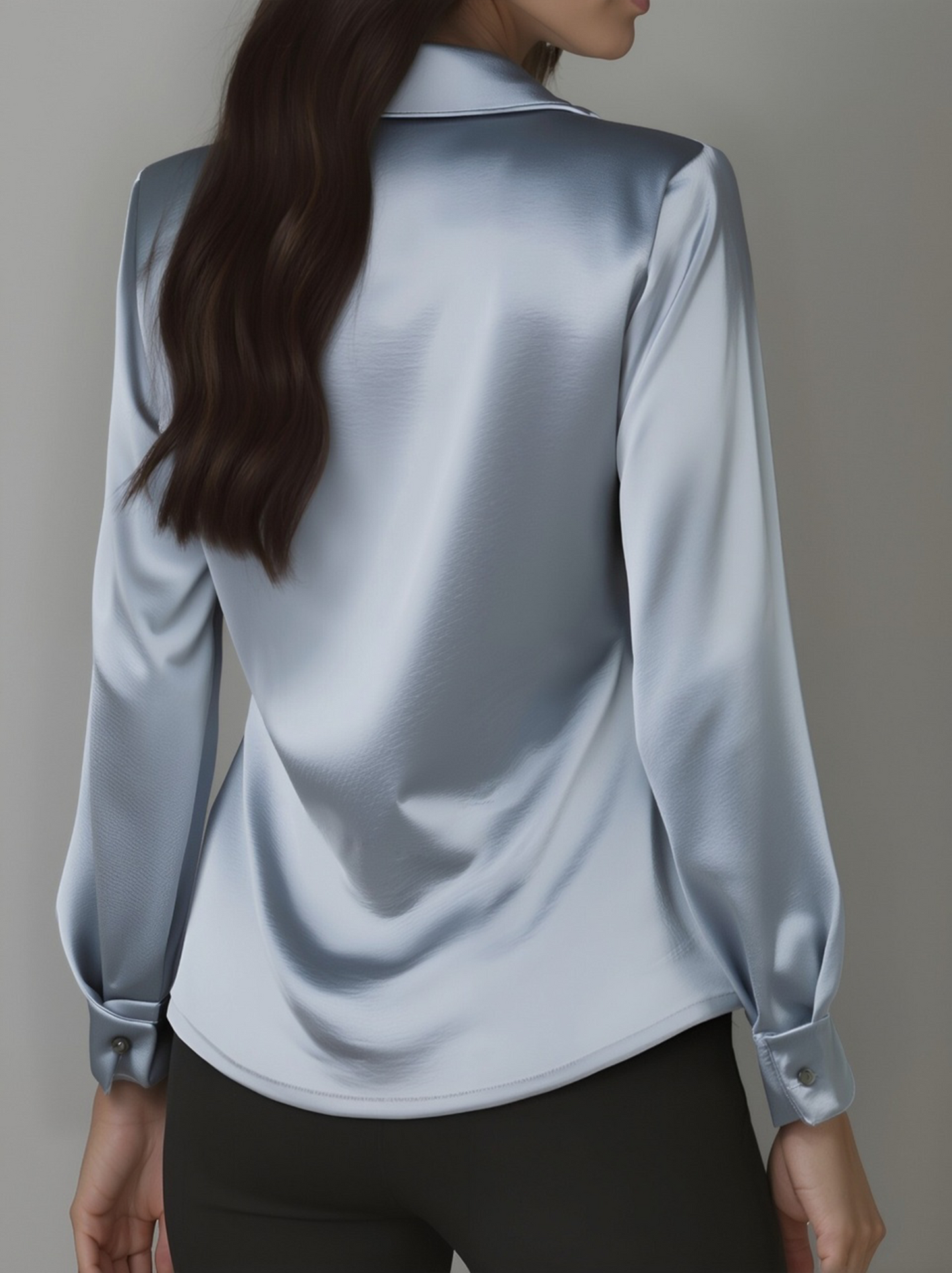 Witte Satijnen Blouse met Gedrapeerde Halslijn – Elegant, Comfortabel en Stijlvol