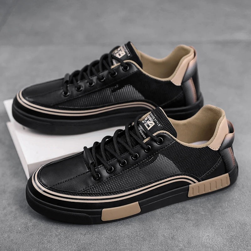 Lage herensneakers van mesh met golvende strepen langs de zool en katoenen voering