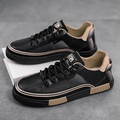 Lage herensneakers van mesh met golvende strepen langs de zool en katoenen voering