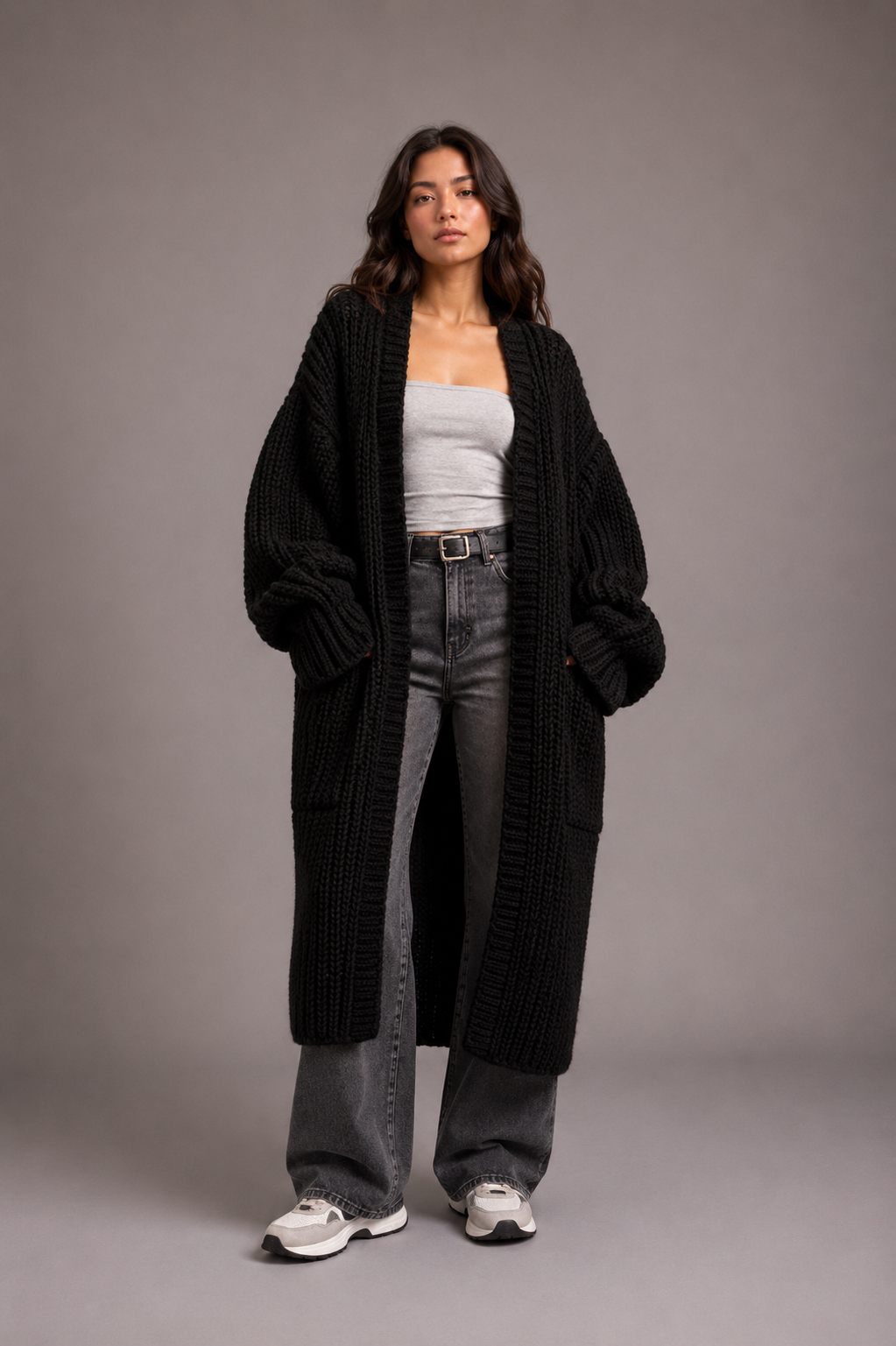 Lang oversized damesvest in grof breisel met open voorkant en zakken - zwart