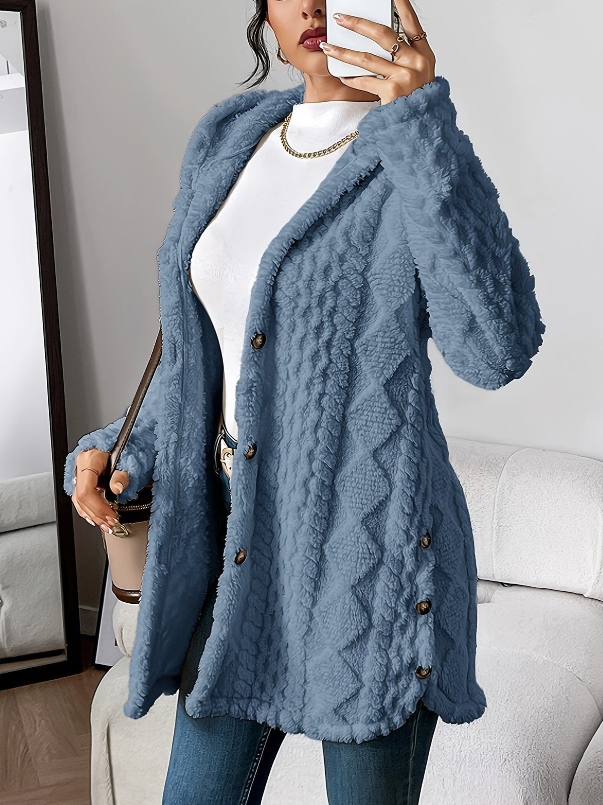 Lang teddy damesvest met capuchon, knopen en kabelpatroon - jeansblauw