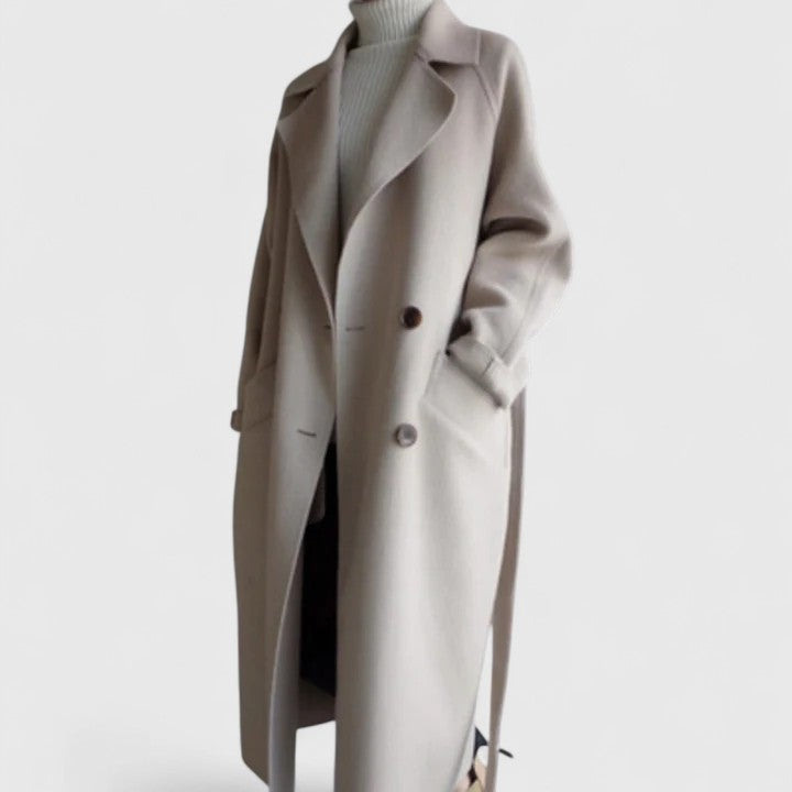 Lange damesjas in wollook met ceintuur en opgestikte zakken - beige