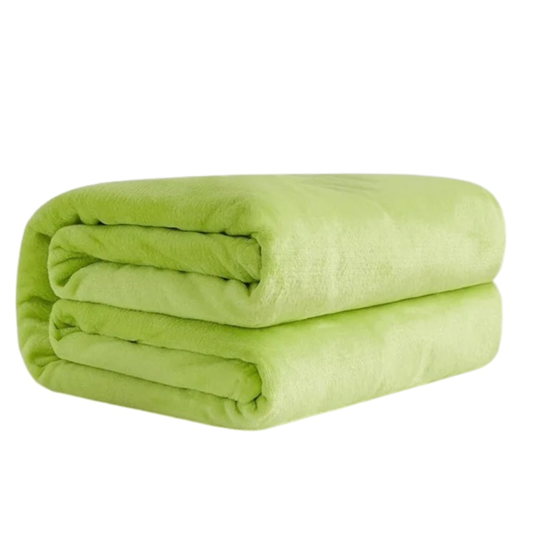 Lichte fleece deken van 150 x 200 cm, opgevouwen - limegroen