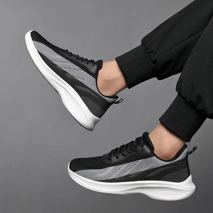 Lichte herensneakers van mesh met chevronmotief in kleurverloop en gebogen witte zool - beeld 6