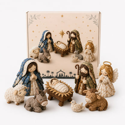 Naaipakket kerststal van stof met Maria, Jozef, kribbe en engel - stal met engel en dieren