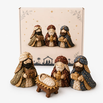 Naaipakket kerststal van stof met Maria, Jozef, kribbe en engel - drie koningen