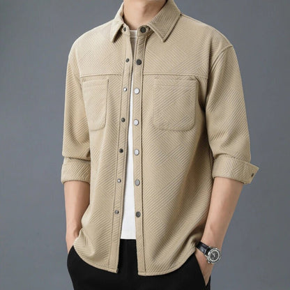 Overshirt voor heren met geometrisch reliëf, drukknopen en borstzakken - beige