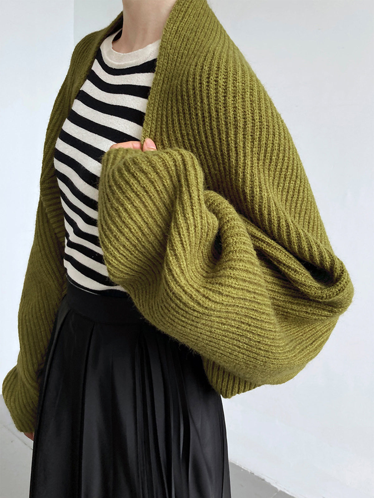 Oversized geribd damesvest met ballonmouwen en sjaalkraag