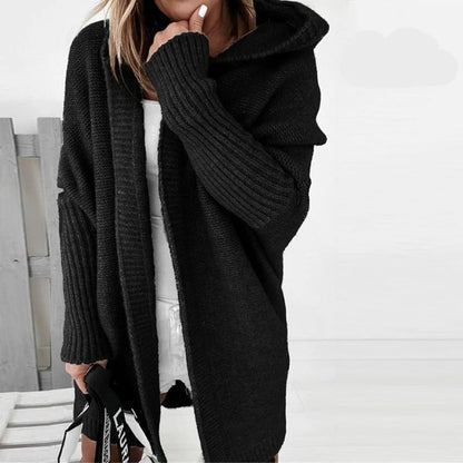 Oversized gebreid damesvest met capuchon en vleermuismouwen - zwart
