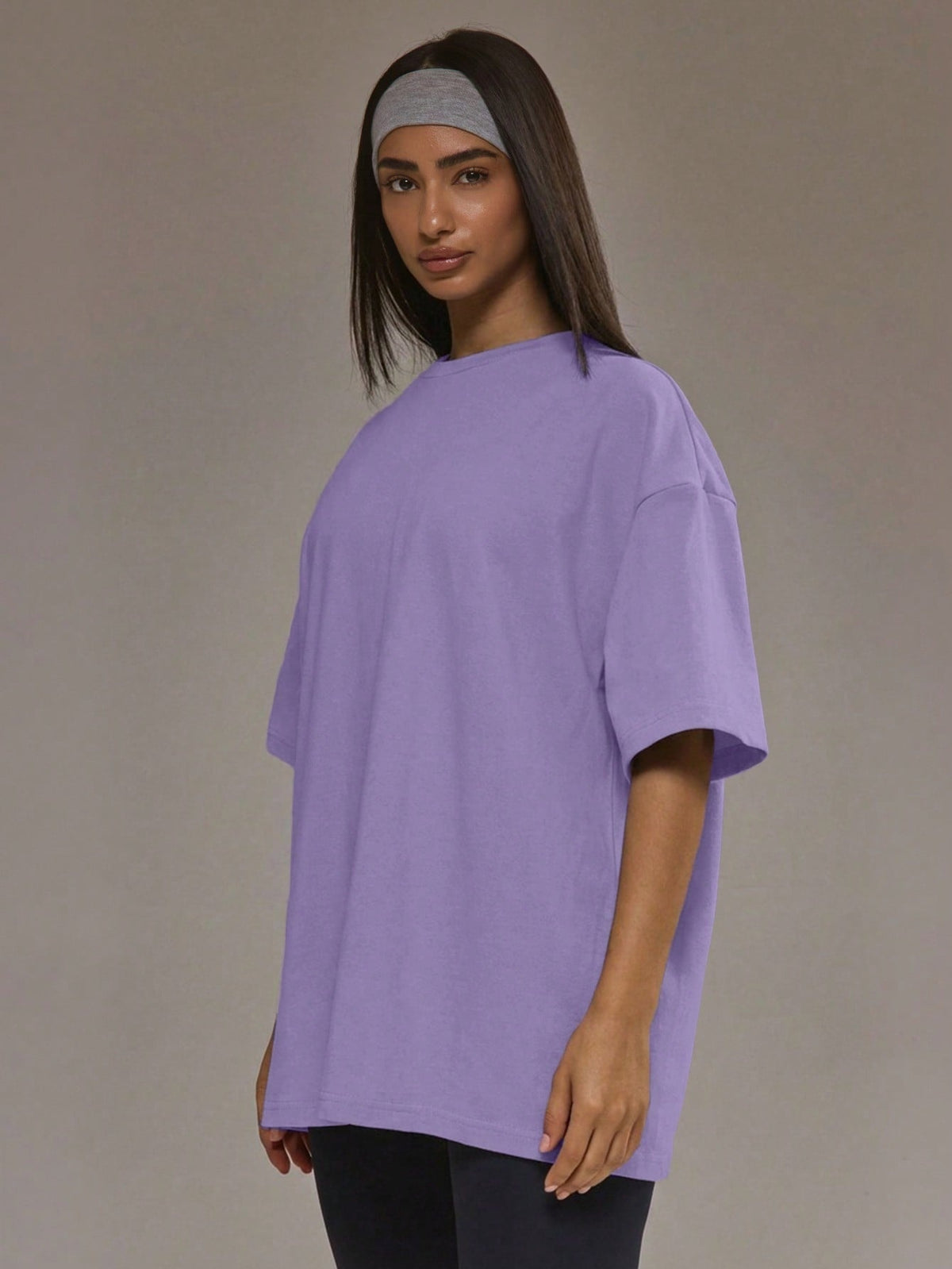 Oversized T-shirt voor dames van zachte stretchstof met ronde hals - lila