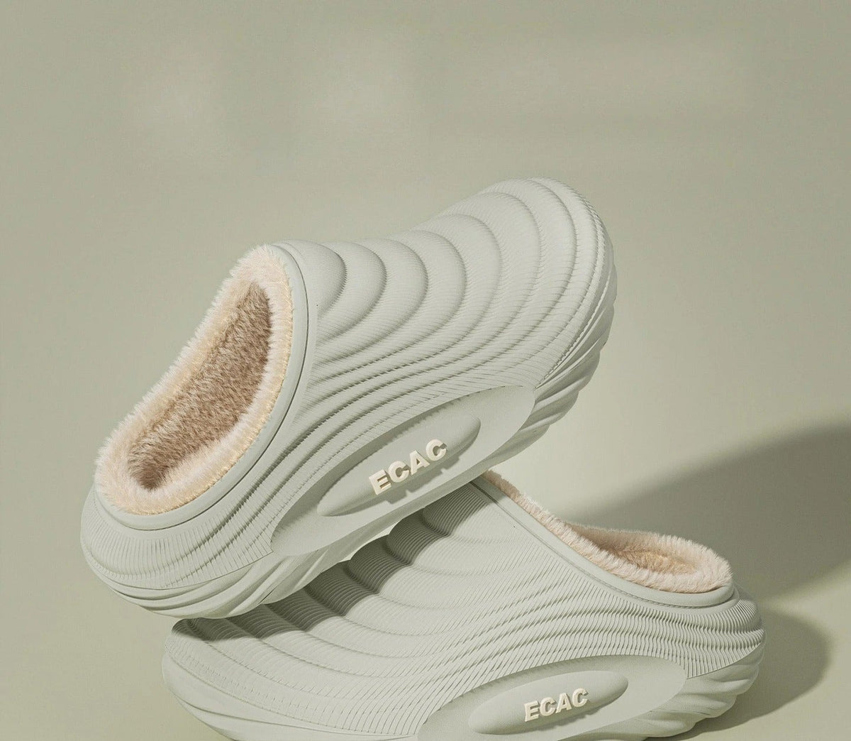 Gevoerde pantoffels van EVA met golfreliëf, pluche voering en dikke zool - saliegroen open hiel