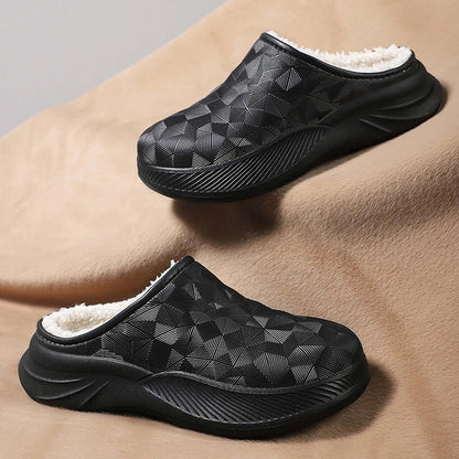 Pantoffels met waterafstotende bovenkant in geometrisch reliëf, teddy voering en dikke zool - beeld 2