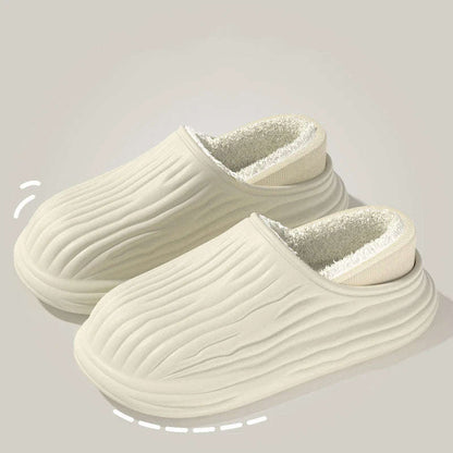 Pantoffels met golfreliëf in de buitenkant, pluche voering en dikke zool - crème