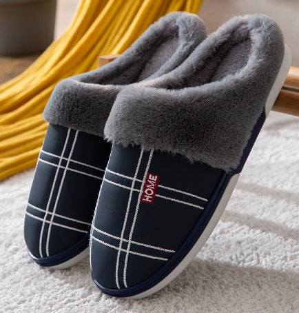 Herenpantoffels in leerlook met wit ruitstiksel, label op de wreef en brede pluche kraag - marineblauw