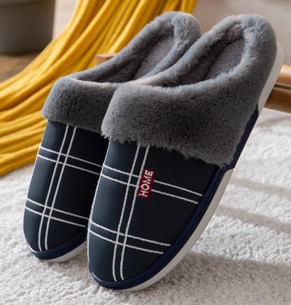 Herenpantoffels in leerlook met wit ruitstiksel, label op de wreef en brede pluche kraag - marineblauw
