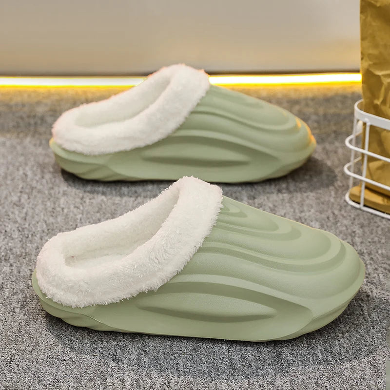 Pantoffels met EVA-buitenkant in golvend reliëf, pluche kraag en gesloten hiel - groen