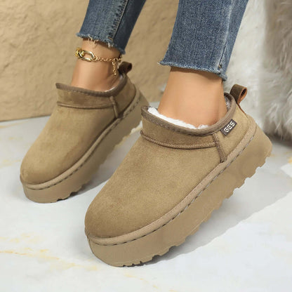 Hoge plateau pantoffels voor dames in suède look met pluche voering en aantreklus - khaki